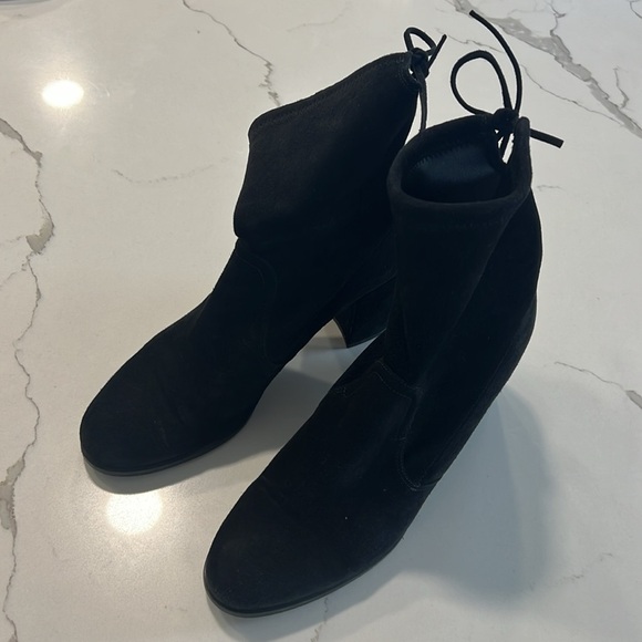 Stuart Weitzman Heeled Black Booties Size 8 - Picture 3 of 11